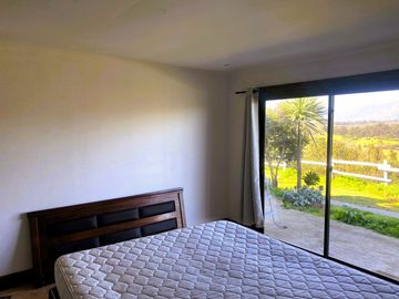 Hermosa Casa, Parcela 2500 m2, ROL PROPIO. Quintero  Concón.
