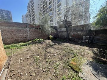 Casa en Venta en Av Macul con Los Espinos