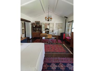 Se vende preciosa Casa Estilo Provenzal AMOBLADA en Sector El Carmen- Pirque