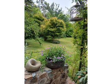 Se vende preciosa Casa Estilo Provenzal AMOBLADA en Sector El Carmen- Pirque