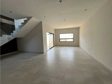 Casa en Venta Altares Residencial Santiago