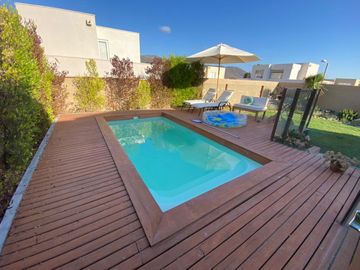 Casa en condominio con excelente ubicación y seguridad, sector Av. Cuatro Esquinas