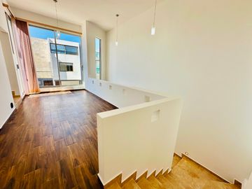 ELGANTE CASA EN VENTA EN PARQUE SAN JOSÉ
