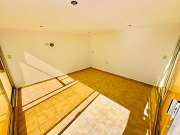 ELGANTE CASA EN VENTA EN PARQUE SAN JOSÉ