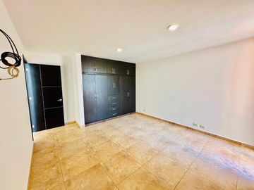 ELGANTE CASA EN VENTA EN PARQUE SAN JOSÉ