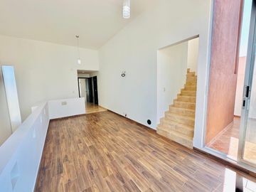 ELGANTE CASA EN VENTA EN PARQUE SAN JOSÉ