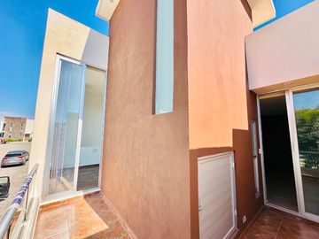 ELGANTE CASA EN VENTA EN PARQUE SAN JOSÉ