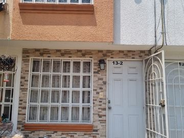 Vivienda Tipo Cuádruplex en los Héroes Tecámac sección Bosquess