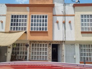 Vivienda Tipo Cuádruplex en los Héroes Tecámac sección Bosquess