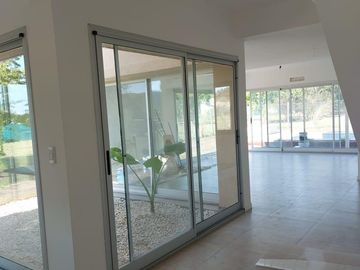 Venta Casa Pilar del Este Santa Elena