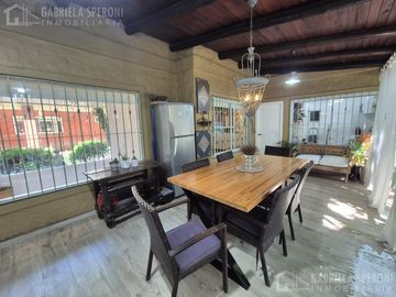 Casa PH  4 ambientes VENTA Canning