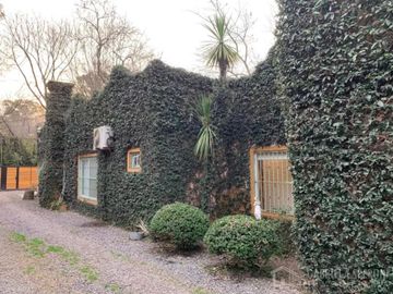 Casa PH  4 ambientes VENTA Canning