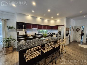 Casa PH  4 ambientes VENTA Canning
