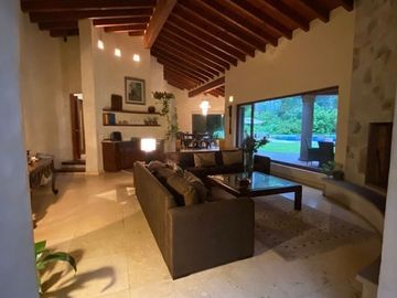 CASA AVANDRA, alberca , jacuzzi cancha de tennis