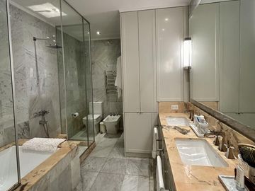 Recoleta Venta Av Alvear Impecable 2 cocheras 400 m2