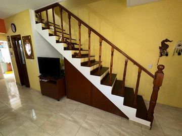 Venta Triplex en Zona Residencial de Monte Grande