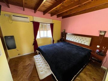 Venta Triplex en Zona Residencial de Monte Grande