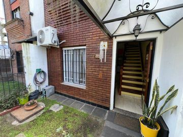 Venta Triplex en Zona Residencial de Monte Grande