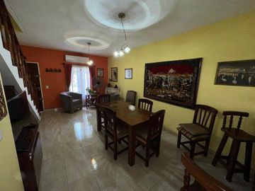 Venta Triplex en Zona Residencial de Monte Grande
