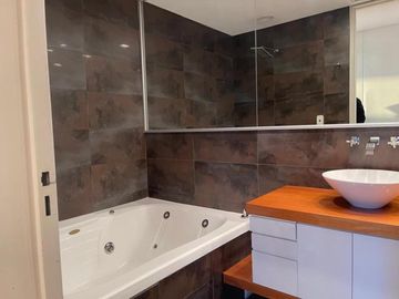 Departamento en venta - 3 Dormitorios 3 Baños - Cochera - 180Mts2 - Puerto Madero