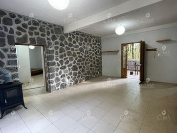 Venta casa en San José de la Montaña, Huitzilac, Morelos - V357