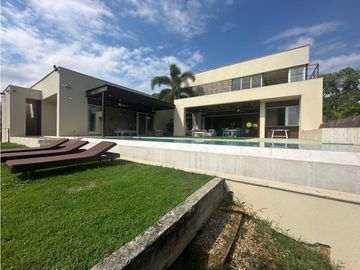 Venta de casa luxury en condominio Pance JM 8340963