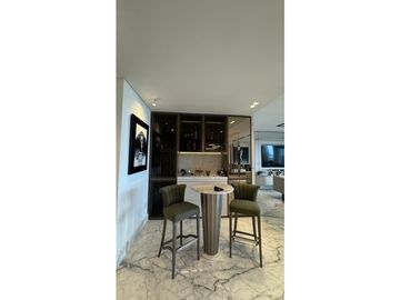VENTA DE EXCLUSIVO APARTAMENTO EN BUEN SECTOR DE LACIUDAD