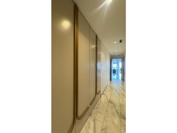 VENTA DE EXCLUSIVO APARTAMENTO EN BUEN SECTOR DE LACIUDAD