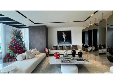 VENTA DE EXCLUSIVO APARTAMENTO EN BUEN SECTOR DE LACIUDAD