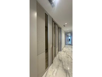 VENTA DE EXCLUSIVO APARTAMENTO EN BUEN SECTOR DE LACIUDAD