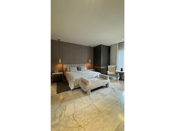 VENTA DE EXCLUSIVO APARTAMENTO EN BUEN SECTOR DE LACIUDAD