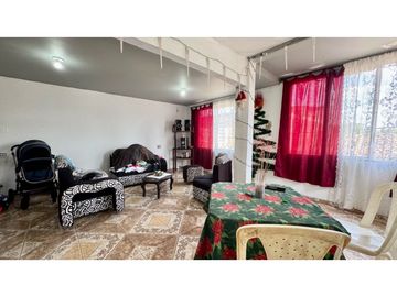 Casa trifamiliar en venta - Barrio Los Robles Palmira Valle Colombia