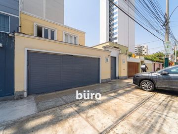CASA EN VENTA A POCOS PASOS DE LA  PASTELERIA SAN ANTONIO MAGDALENA