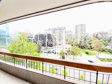 METRO ESCUELA MILITAR/ BURGOS