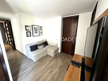 DEPARTAMENTO CON JARDIN, ALTO LAS CONDES/ LO MATTA