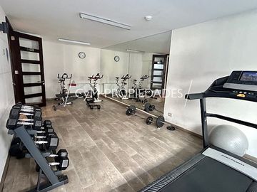 DEPARTAMENTO CON JARDIN, ALTO LAS CONDES/ LO MATTA