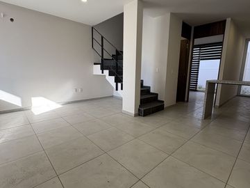 Casa en coto con alberca !