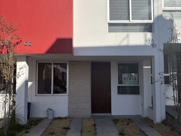Casa en coto con alberca !