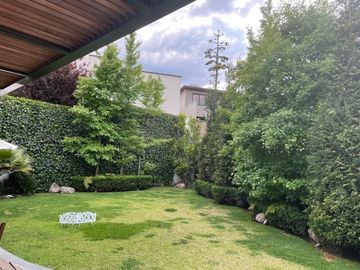 Espectacular casa en renta en Lomas Country