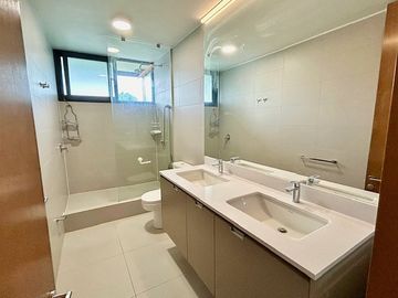 DUPLEX CON GRAN AZOTEA/ PORTAL LA DEHESA