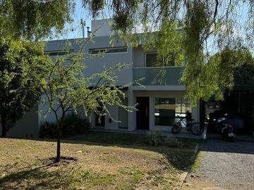 Excelente Duplex En Barrio Privado La Cuesta