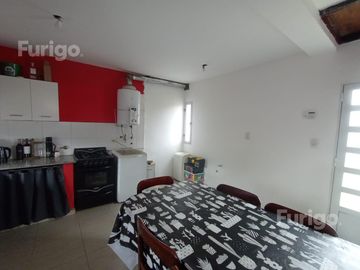 Casa 2 dormitorios en  Pérez