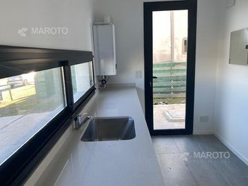 CASA EN VENTA EN BARRIO PUERTOS - RIBERAS- MAROTO PROPIEDADES