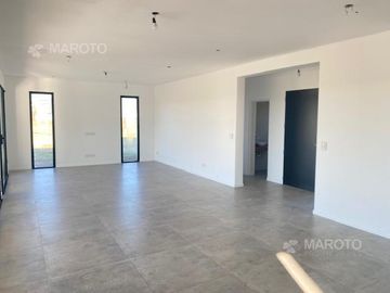 CASA EN VENTA EN BARRIO PUERTOS - RIBERAS- MAROTO PROPIEDADES