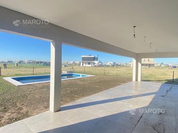 CASA EN VENTA EN BARRIO PUERTOS - RIBERAS- MAROTO PROPIEDADES
