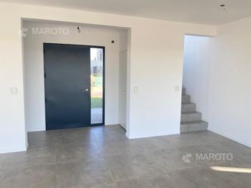 CASA EN VENTA EN BARRIO PUERTOS - RIBERAS- MAROTO PROPIEDADES