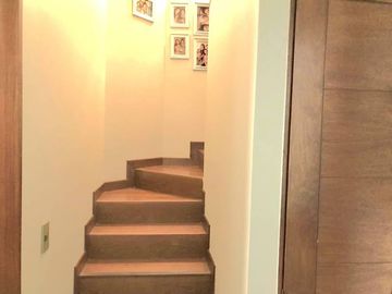 DUPLEX CON JARDIN EN EL GABINO