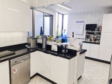 EXCLUSIVO DEPARTAMENTO CON JARDIN EN LO CURRO