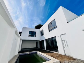En Privada de 4 casas