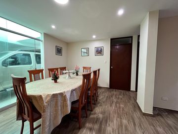 Duplex en Urb. El Rosario - Cerro Colorado